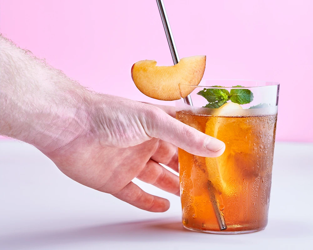 iced-lemon-tea-in-a-glass-SPM-1000x800