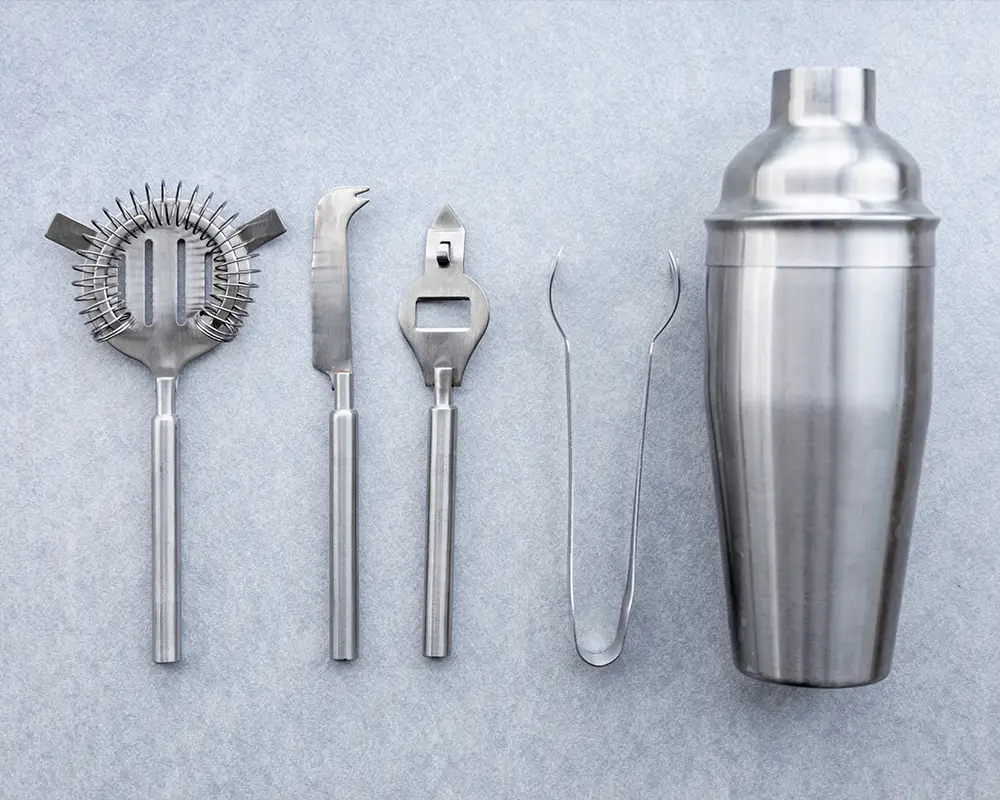 Stainless-Steel-Cocktail-Shaker-Set-Shaker-Jigger-Mixer-Spoon-Pourers-Ice-Tongs-SPM-1000x800